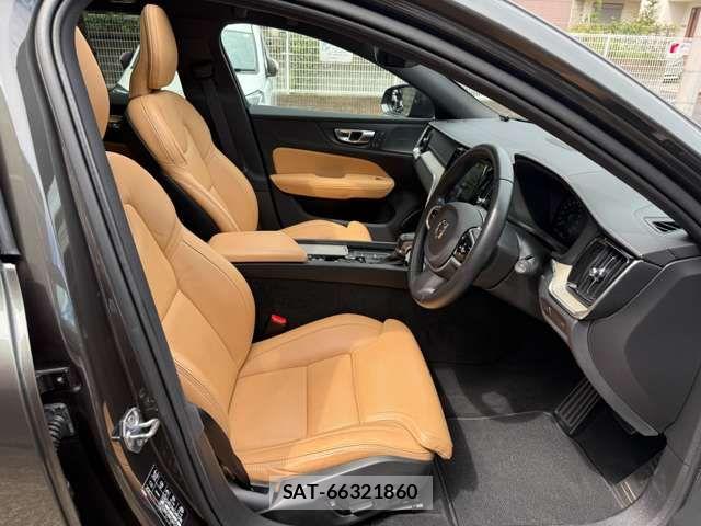 Volvo CROSS COUNTRY 2019-05 8832368-15