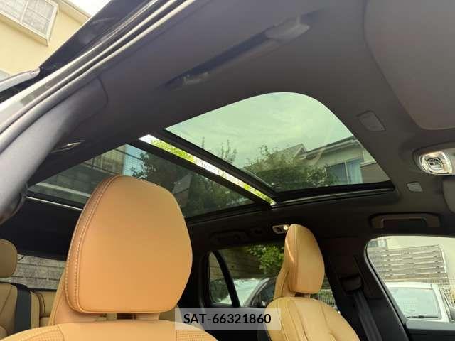 Volvo CROSS COUNTRY 2019-05 8832368-17