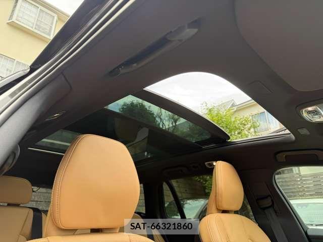 Volvo CROSS COUNTRY 2019-05 8832368-18