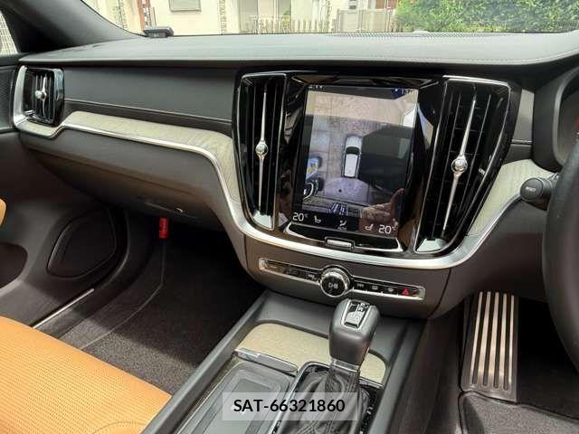 Volvo CROSS COUNTRY 2019-05 8832368-4