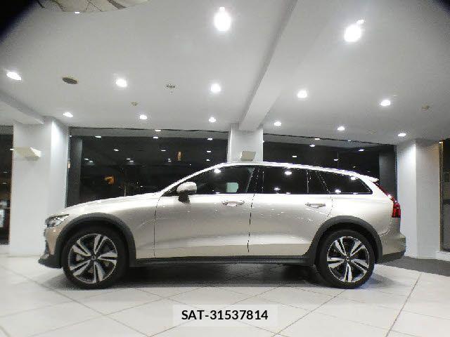 Volvo CROSS COUNTRY 2023-03 8872365-14