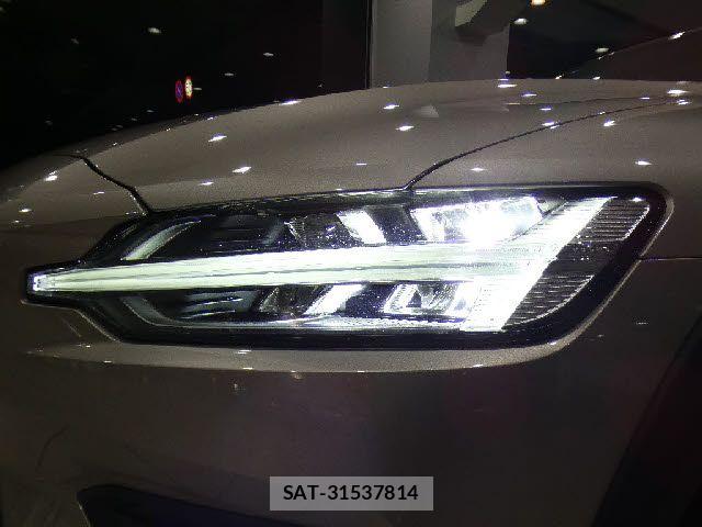 Volvo CROSS COUNTRY 2023-03 8872365-19