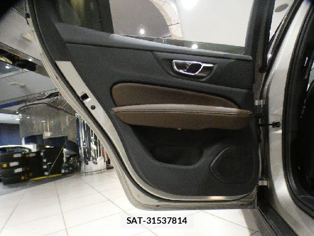 Volvo CROSS COUNTRY 2023-03 8872365-21