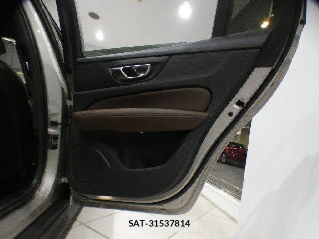 Volvo CROSS COUNTRY 2023-03 8872365-23