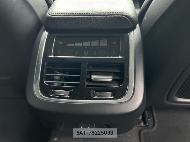Volvo CROSS COUNTRY 2021-03 8882845-13