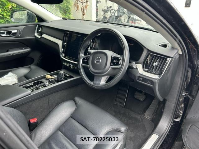 Volvo CROSS COUNTRY 2021-03 8882845-16