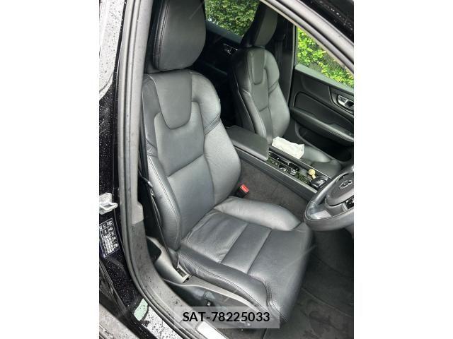 Volvo CROSS COUNTRY 2021-03 8882845-17