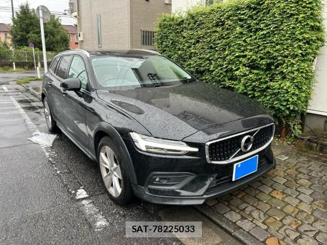 Volvo CROSS COUNTRY 2021-03 8882845-1