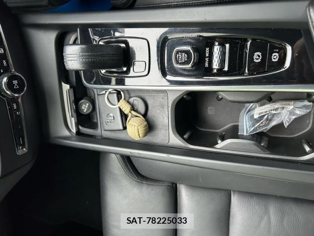 Volvo CROSS COUNTRY 2021-03 8882845-21