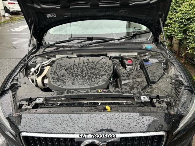 Volvo CROSS COUNTRY 2021-03 8882845-24