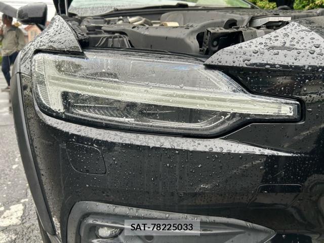 Volvo CROSS COUNTRY 2021-03 8882845-25