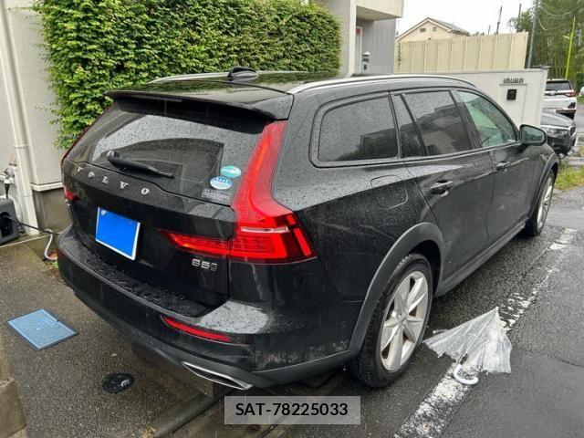 Volvo CROSS COUNTRY 2021-03 8882845-3