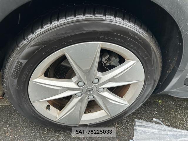 Volvo CROSS COUNTRY 2021-03 8882845-7