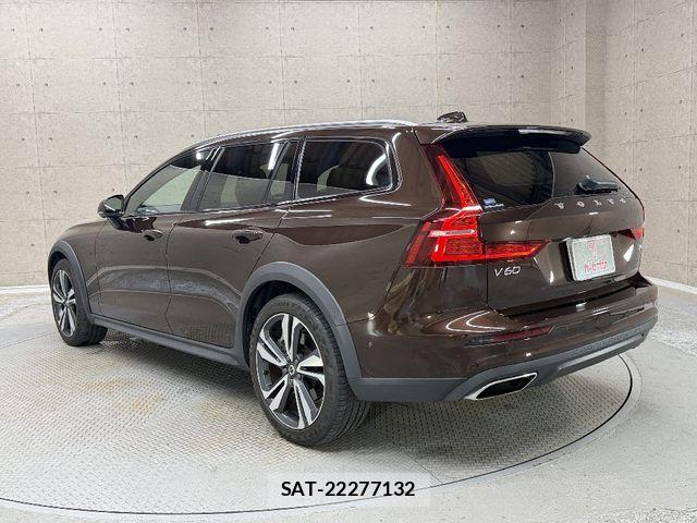 Volvo CROSS COUNTRY 2020-01 8882844-9