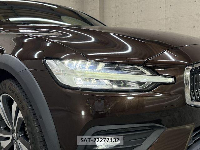 Volvo CROSS COUNTRY 2020-01 8882844-14