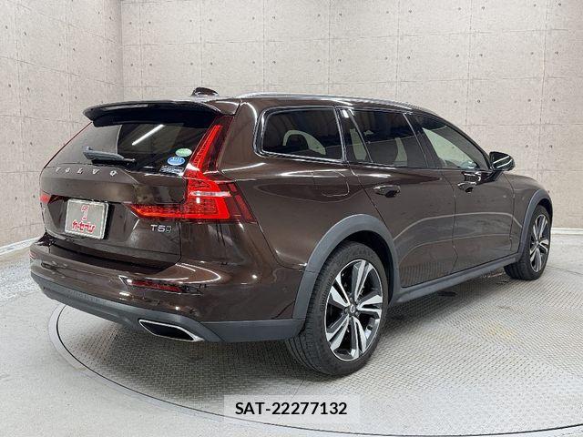 Volvo CROSS COUNTRY 2020-01 8882844-1