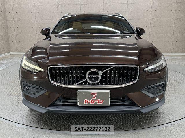 Volvo CROSS COUNTRY 2020-01 8882844-5