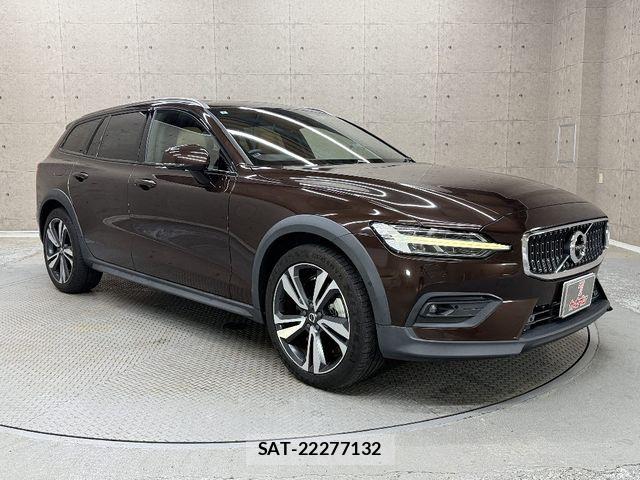 Volvo CROSS COUNTRY 2020-01 8882844-6