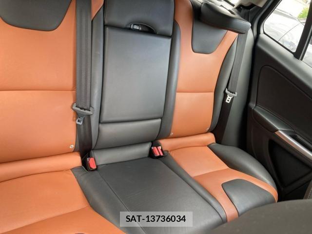 Volvo CROSS COUNTRY 2016-08 8884566-14
