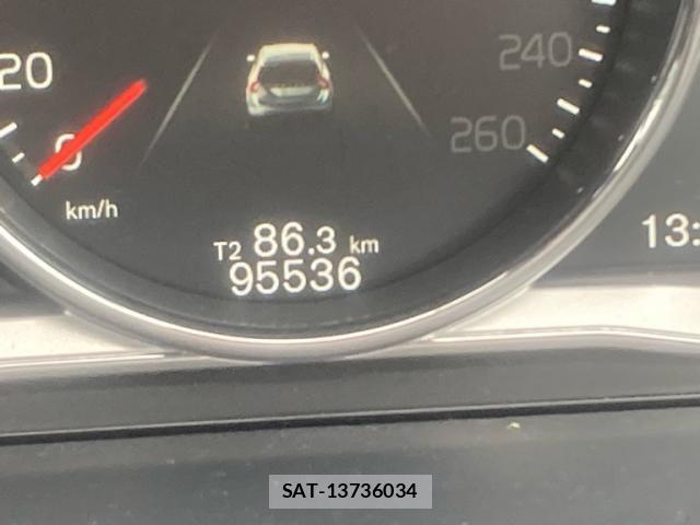 Volvo CROSS COUNTRY 2016-08 8884566-23