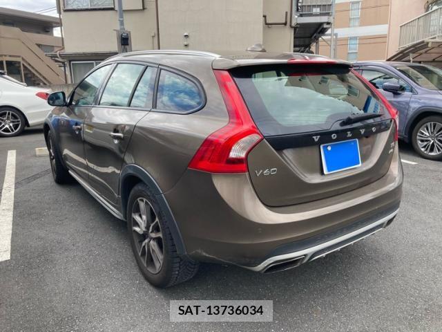 Volvo CROSS COUNTRY 2016-08 8884566-2