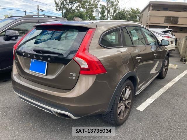 Volvo CROSS COUNTRY 2016-08 8884566-3