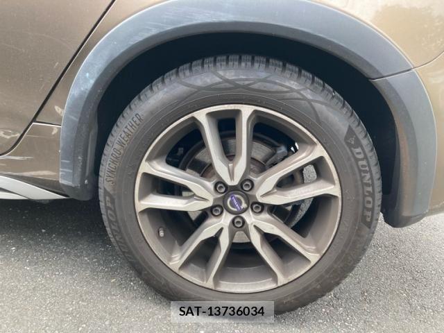 Volvo CROSS COUNTRY 2016-08 8884566-7