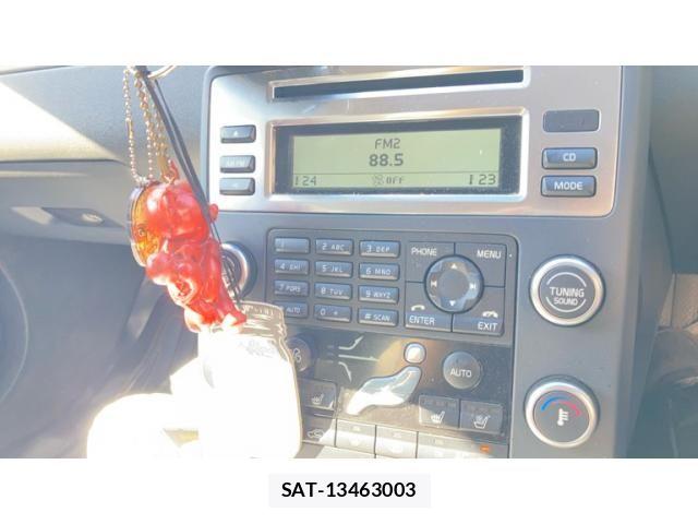Volvo V70 2010-06 6915051-19