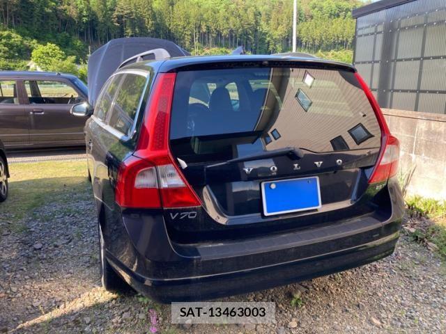 Volvo V70 2010-06 6915051-3