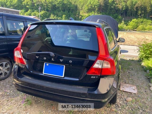 Volvo V70 2010-06 6915051-4