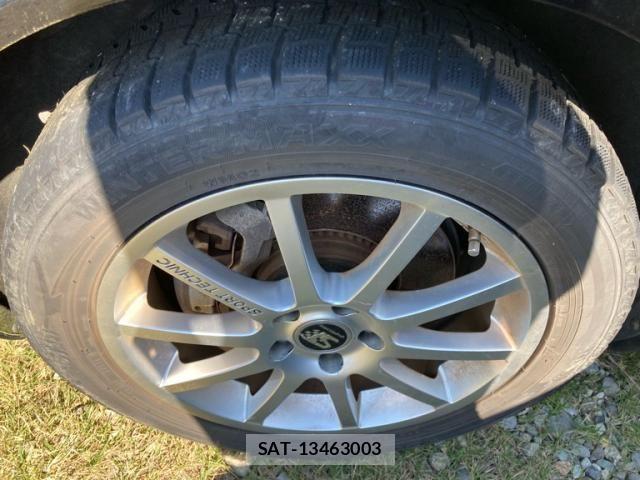 Volvo V70 2010-06 6915051-7