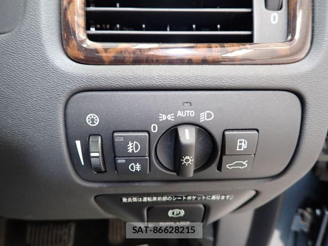 Volvo V70 2013-05 7226775-14