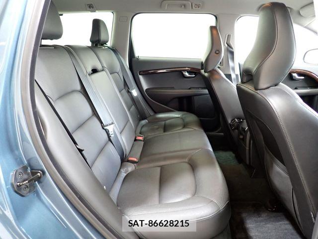Volvo V70 2013-05 7226775-23