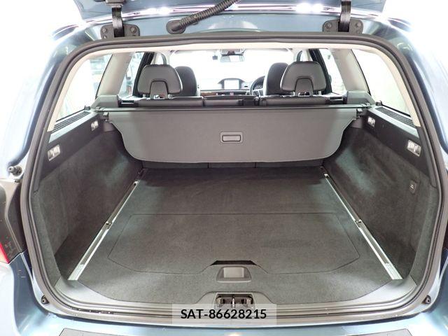 Volvo V70 2013-05 7226775-24