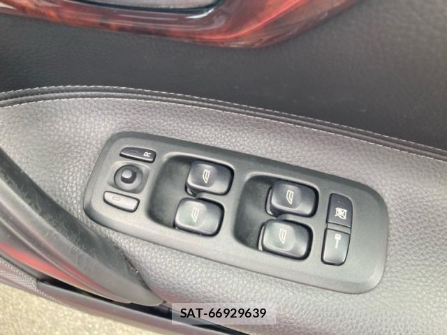 Volvo V70 2007-05 7458684-16
