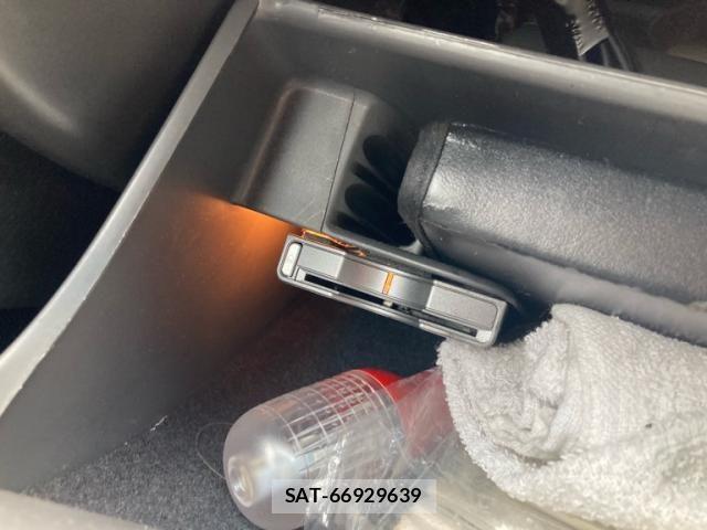 Volvo V70 2007-05 7458684-24