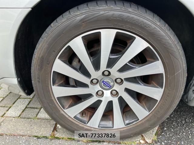 Volvo V70 2012-07 7621153-11