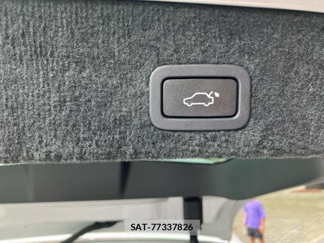 Volvo V70 2012-07 7621153-12