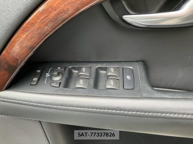 Volvo V70 2012-07 7621153-13