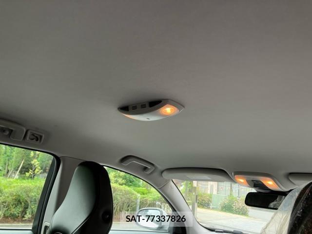 Volvo V70 2012-07 7621153-16