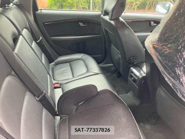 Volvo V70 2012-07 7621153-17