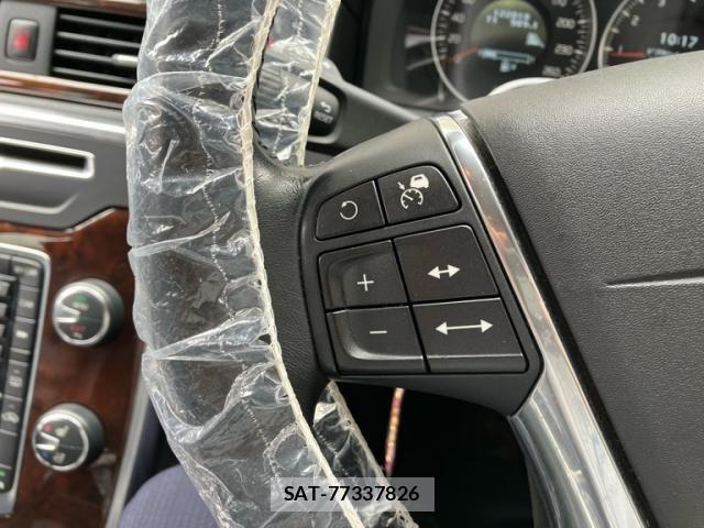 Volvo V70 2012-07 7621153-19