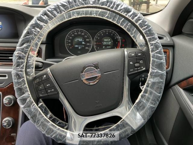 Volvo V70 2012-07 7621153-20