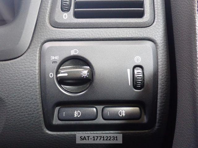 Volvo V70 2003-08 7730448-17