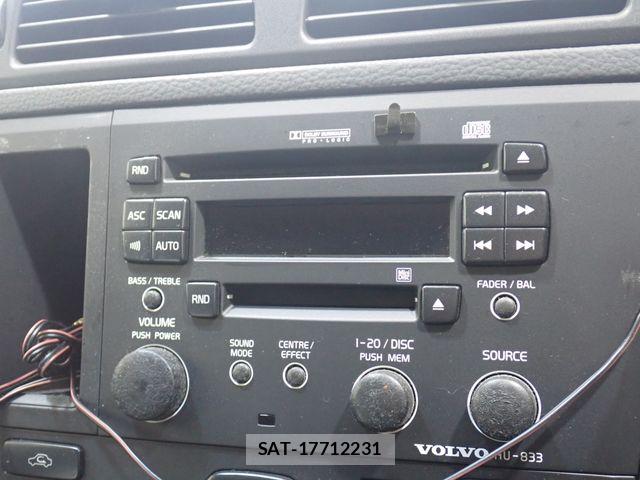 Volvo V70 2003-08 7730448-18