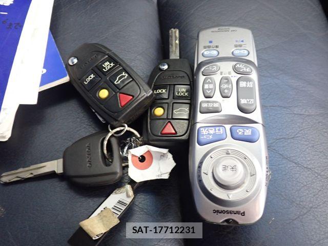 Volvo V70 2003-08 7730448-29
