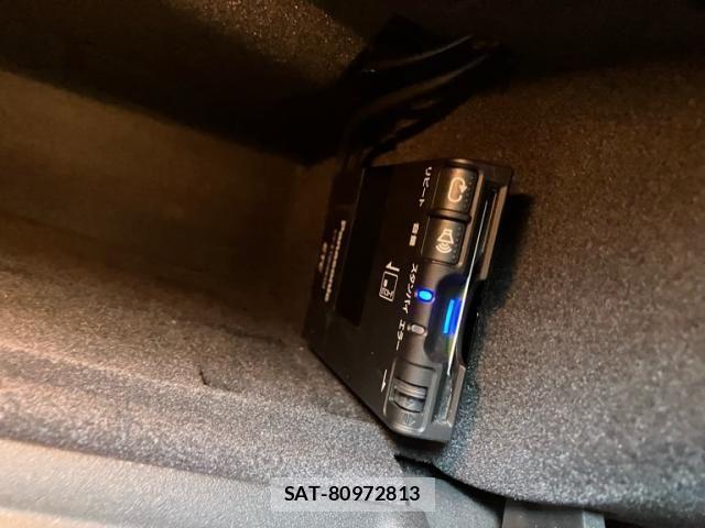 Volvo V70 2011-11 7730446-17