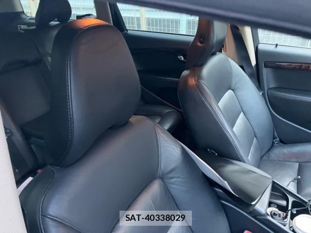 Volvo V70 2009-06 7880339-11