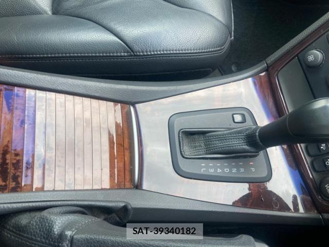 Volvo V70 2007-12 7903595-15
