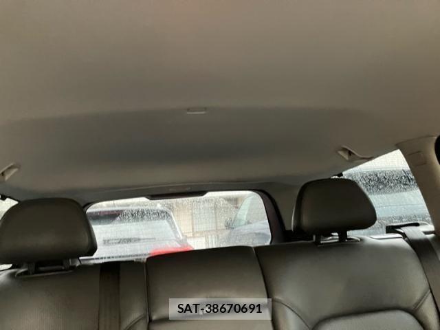 Volvo V70 2012-03 7981476-14